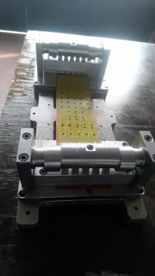 Impression Clishe Puching Machine Production