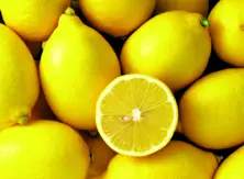الليمون الطازج