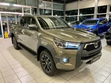 2022 Toyota Hilux Double Cabine 2,8-lD-4D 204 CH Invincible full options