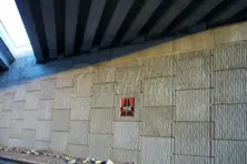 Mise à la terre des panneaux de mur en caoutchouc