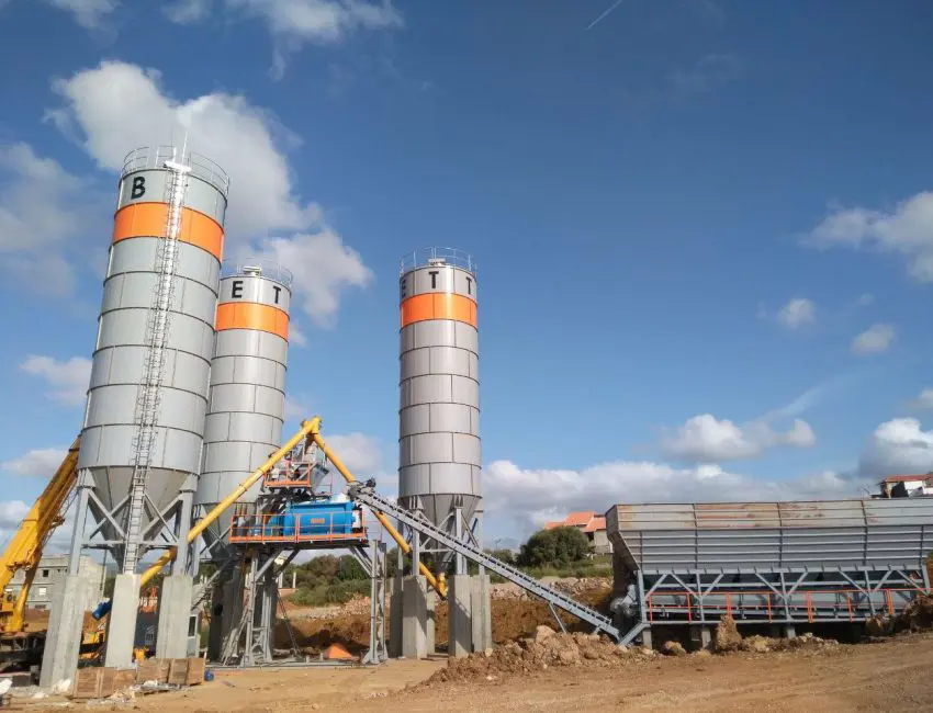 Planta dosificadora de hormigón compacta