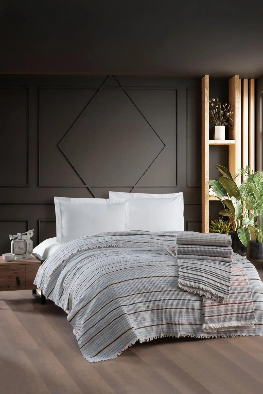 Renkli Çizgili Çift Kişilik Şardonlu Battaniye