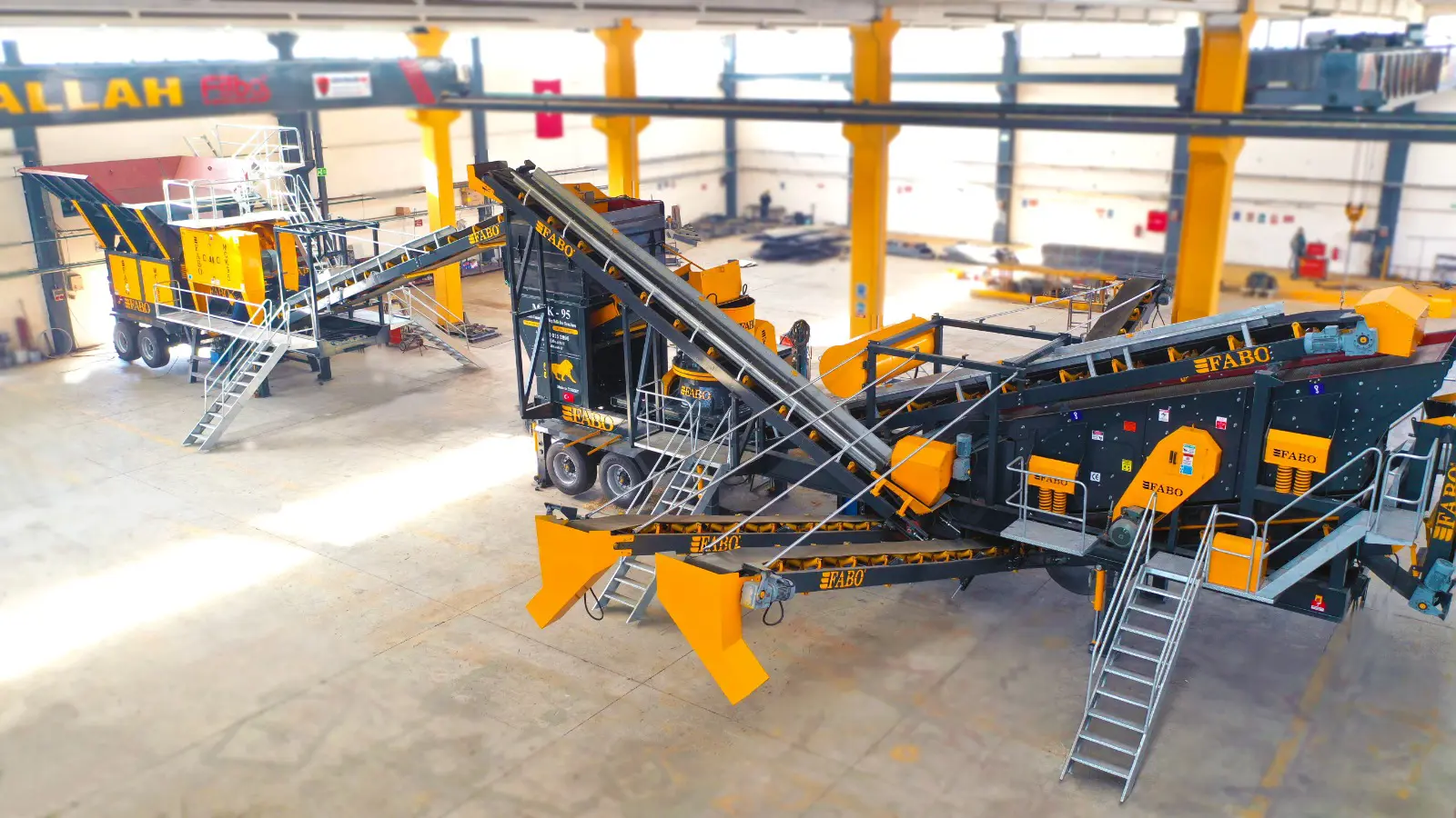 MOBILE CRUSHING & SCREENING PLANT