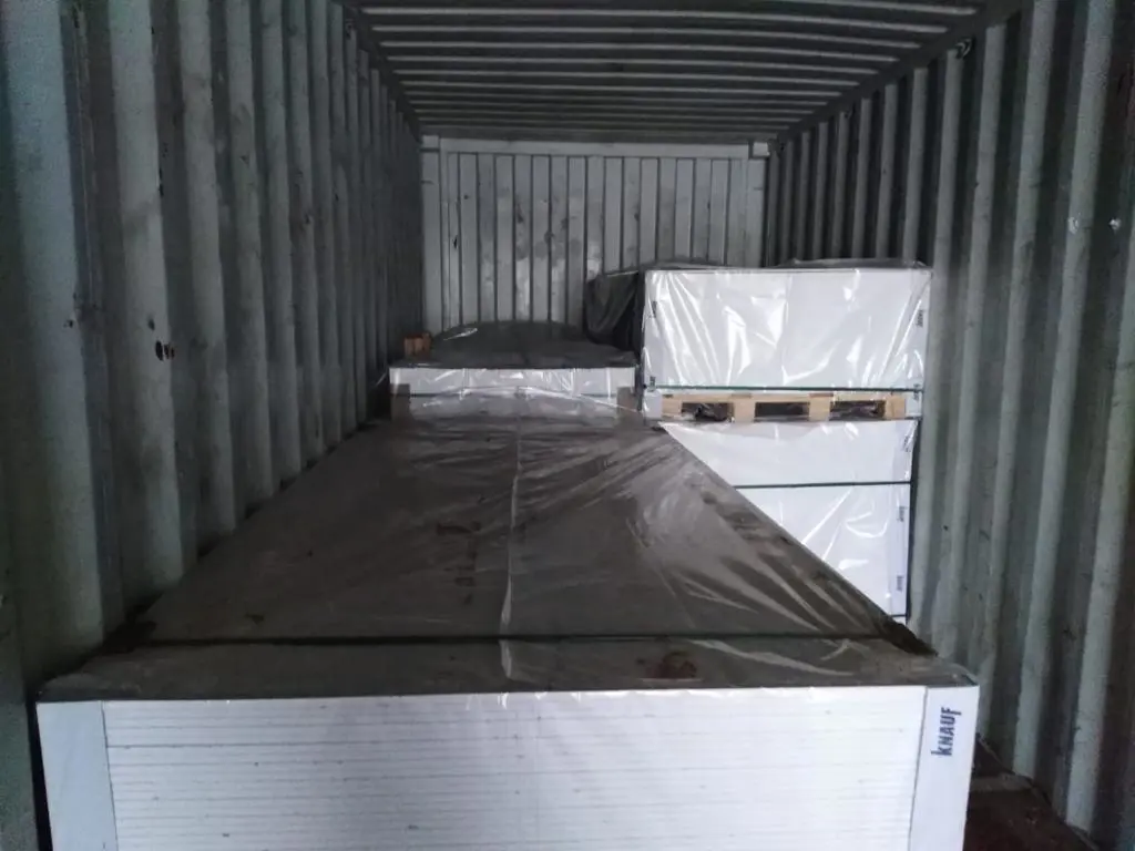 GYPSUM BOARD