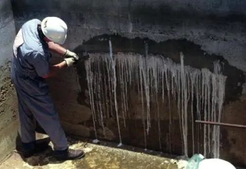 Polyurethane Concrete Crack Filler 1