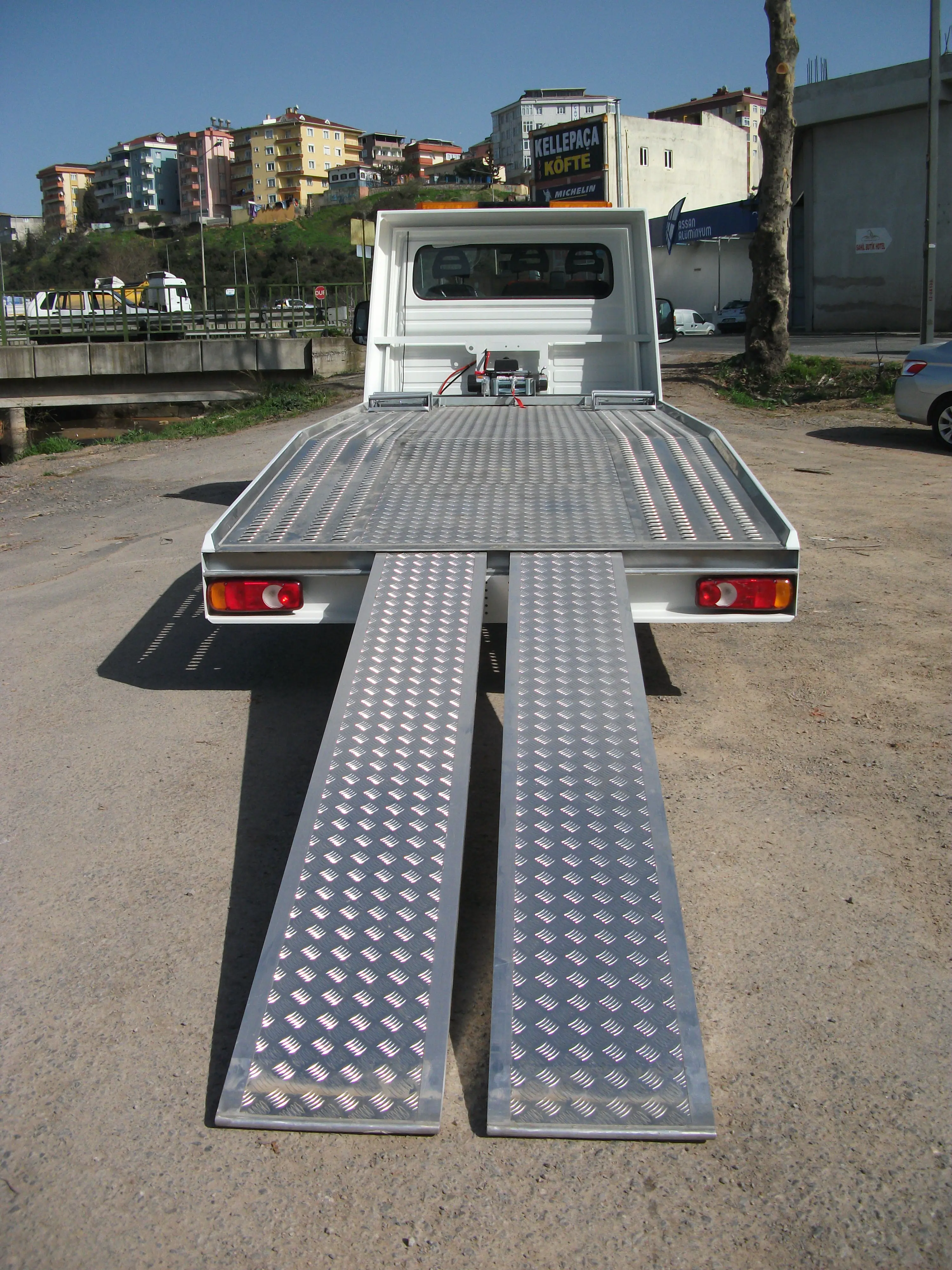 Plataforma de recuperación de automóviles de tipo fijo