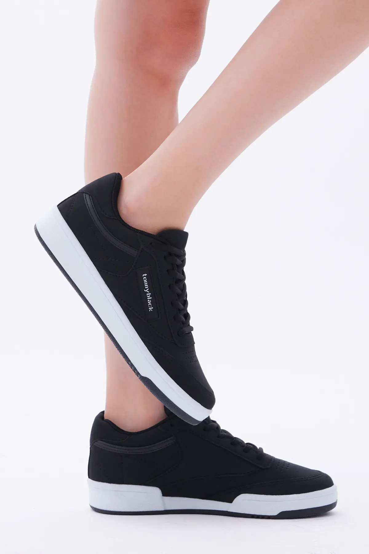 Кроссовки унисекс на полиэстеровой подошве