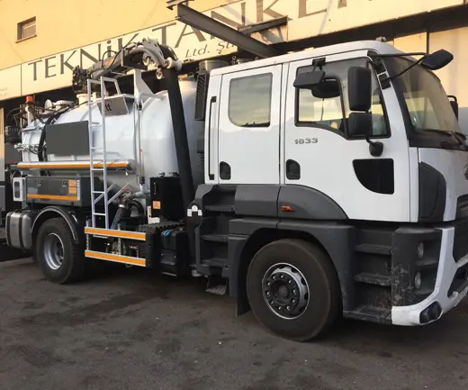 Sewer Cleaning Vehicle