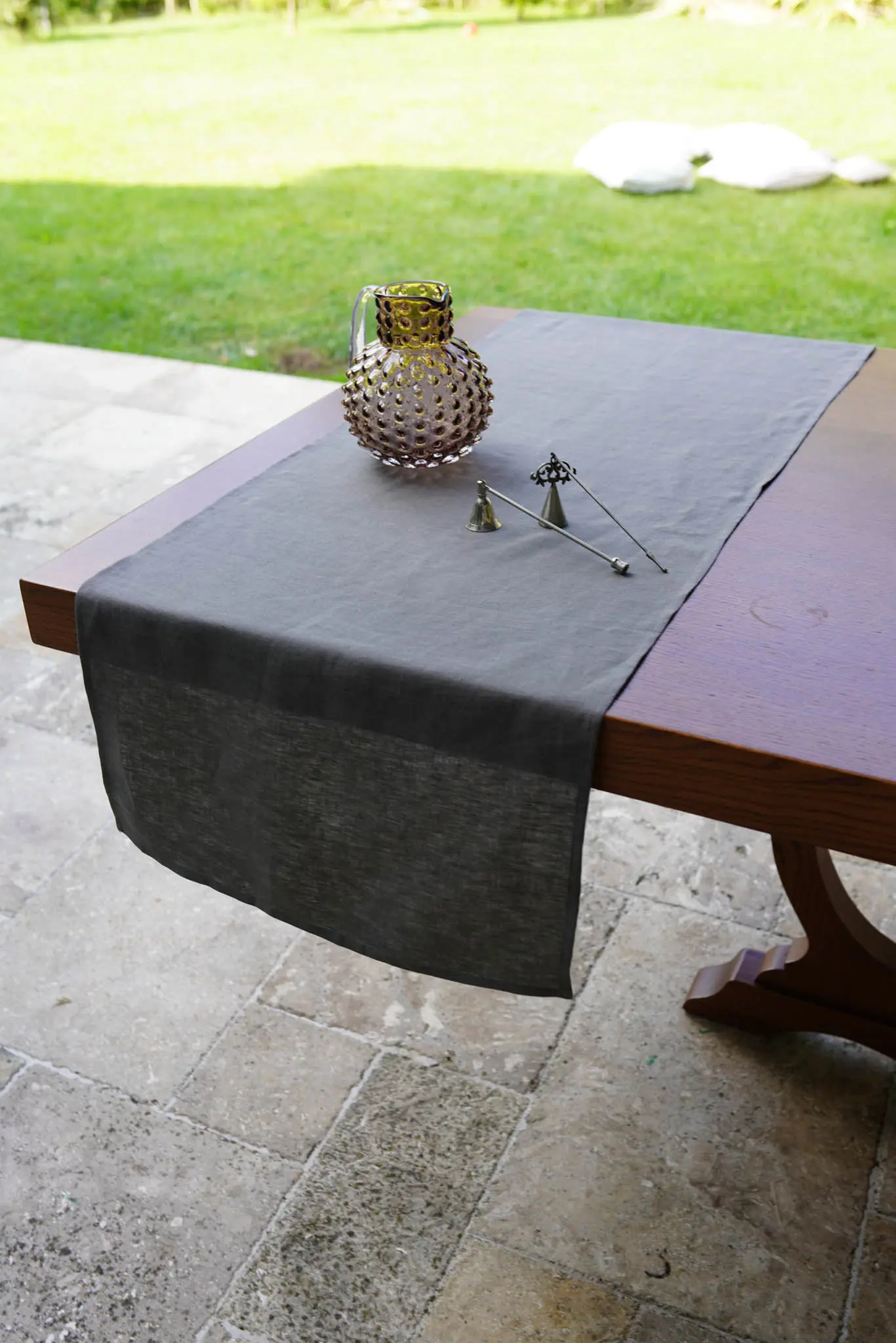 Linen table runner