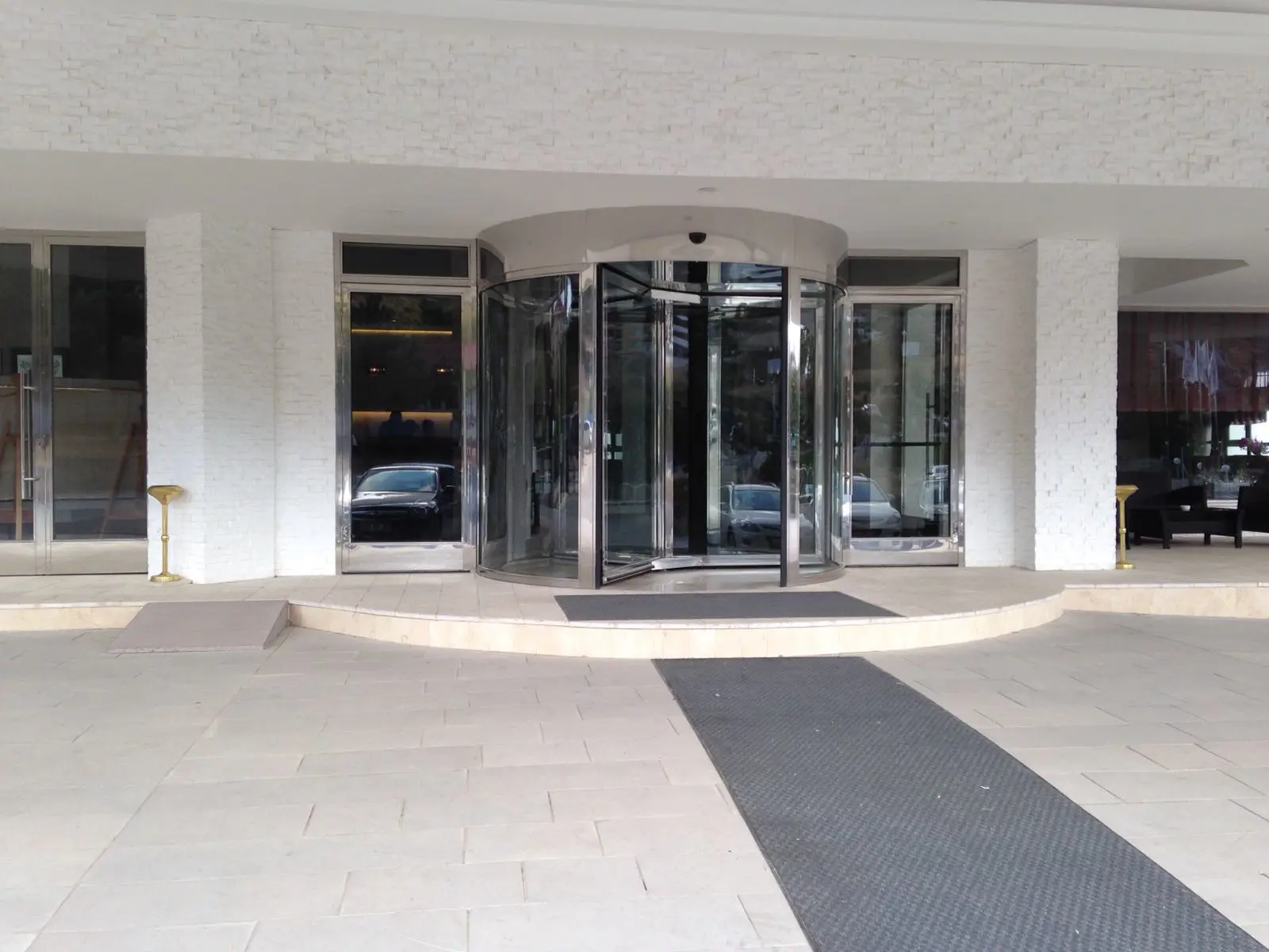 Automatic Revolving Door 
