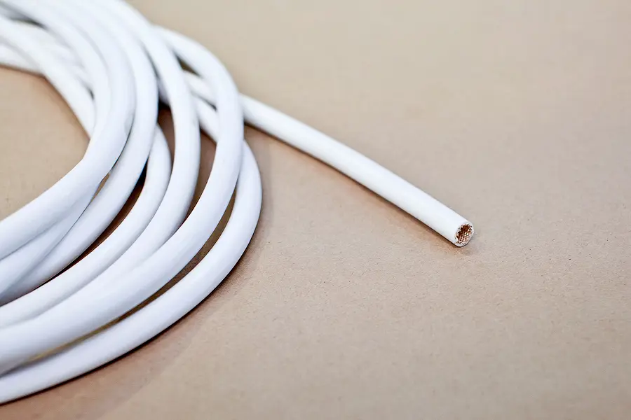 Tubes en silicone électro-isolants