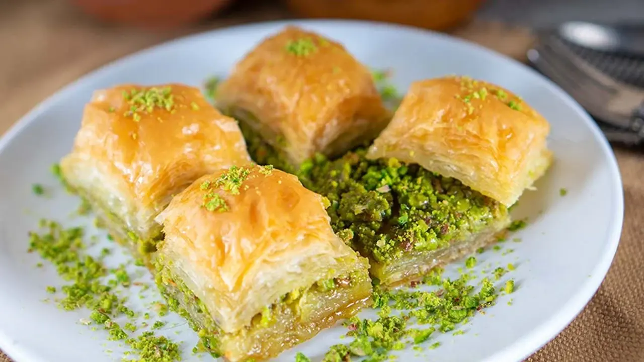 FISTIKLI BAKLAVA