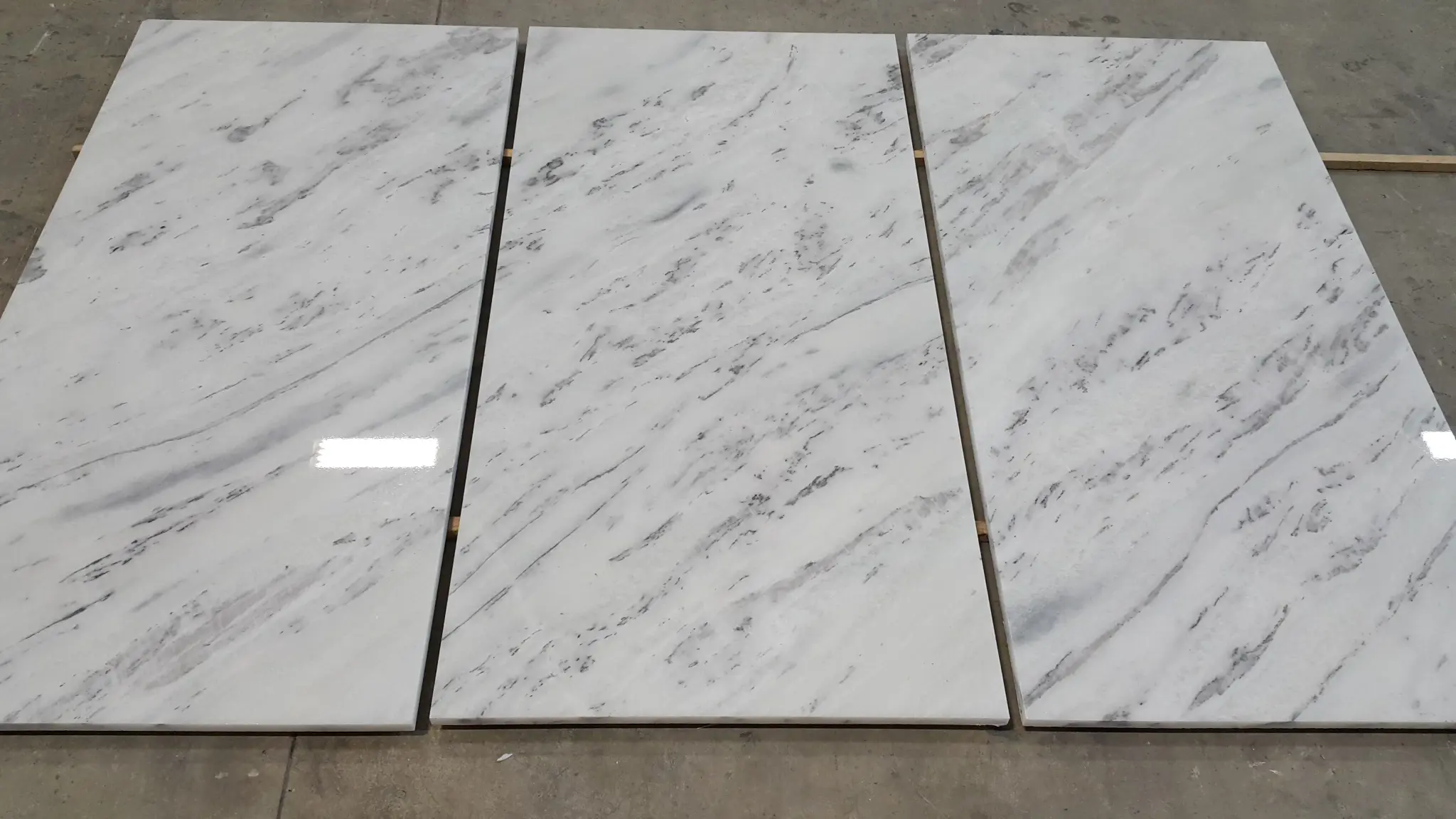 RAINY WHITE MARBLE