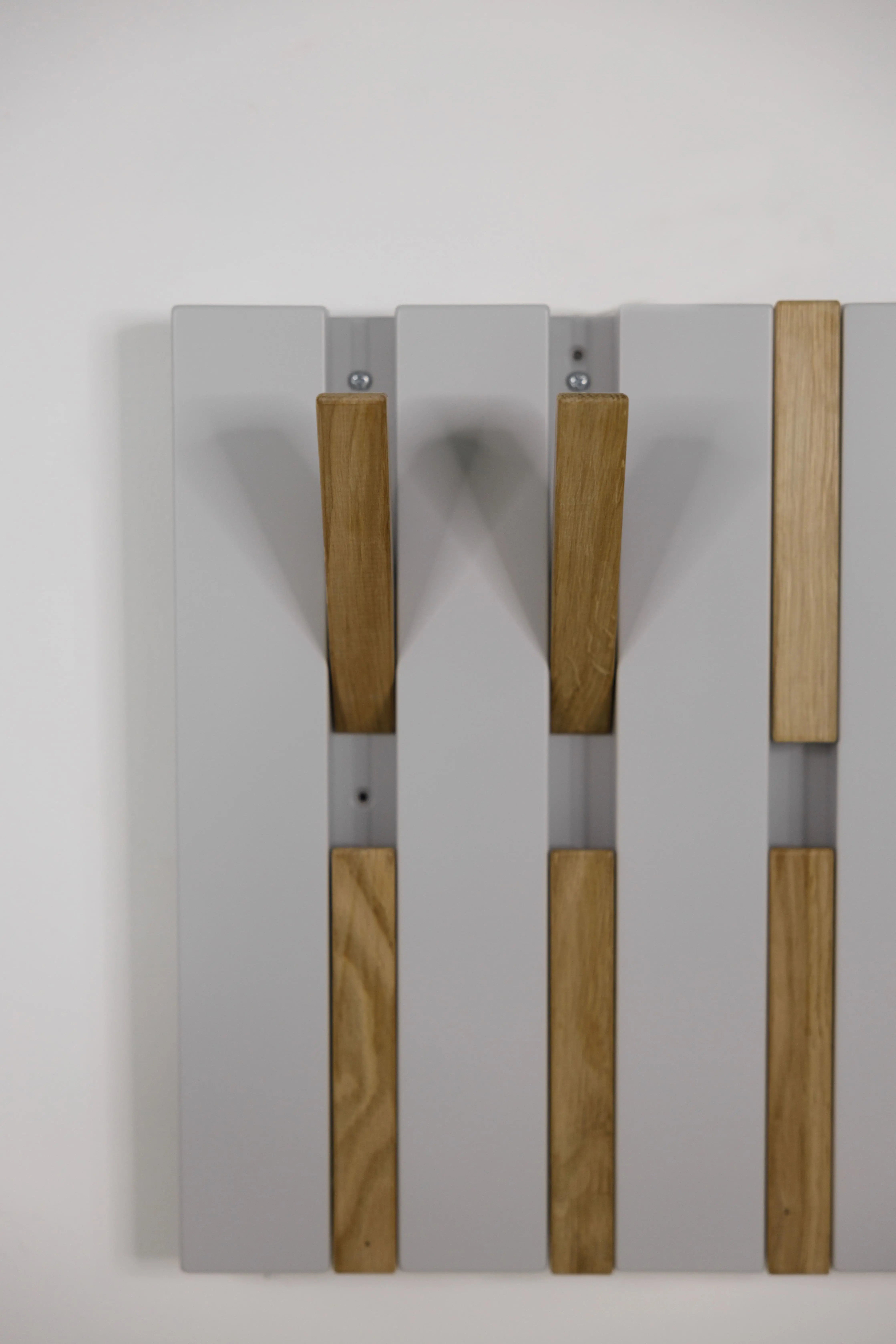 Wall rack-Ie Antonov Vladimir Vyacheslavovic Gelinew