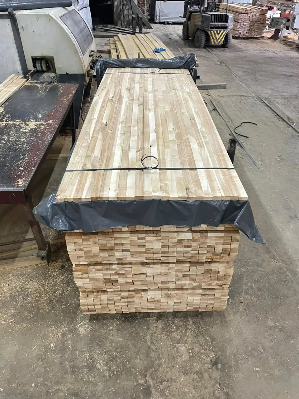 Birch square edge timber. Grade 'BС'. Moisture content 8-12% (+/- 2 %)-Drevproduct Llc