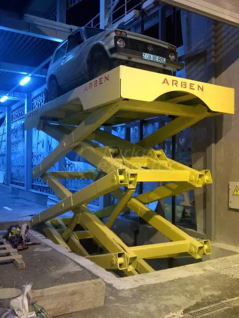 Scissor Lift