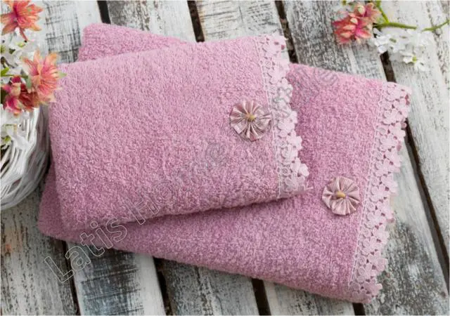 Emroideried towels