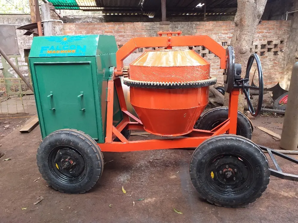 10/7 Concrete mixture machine 