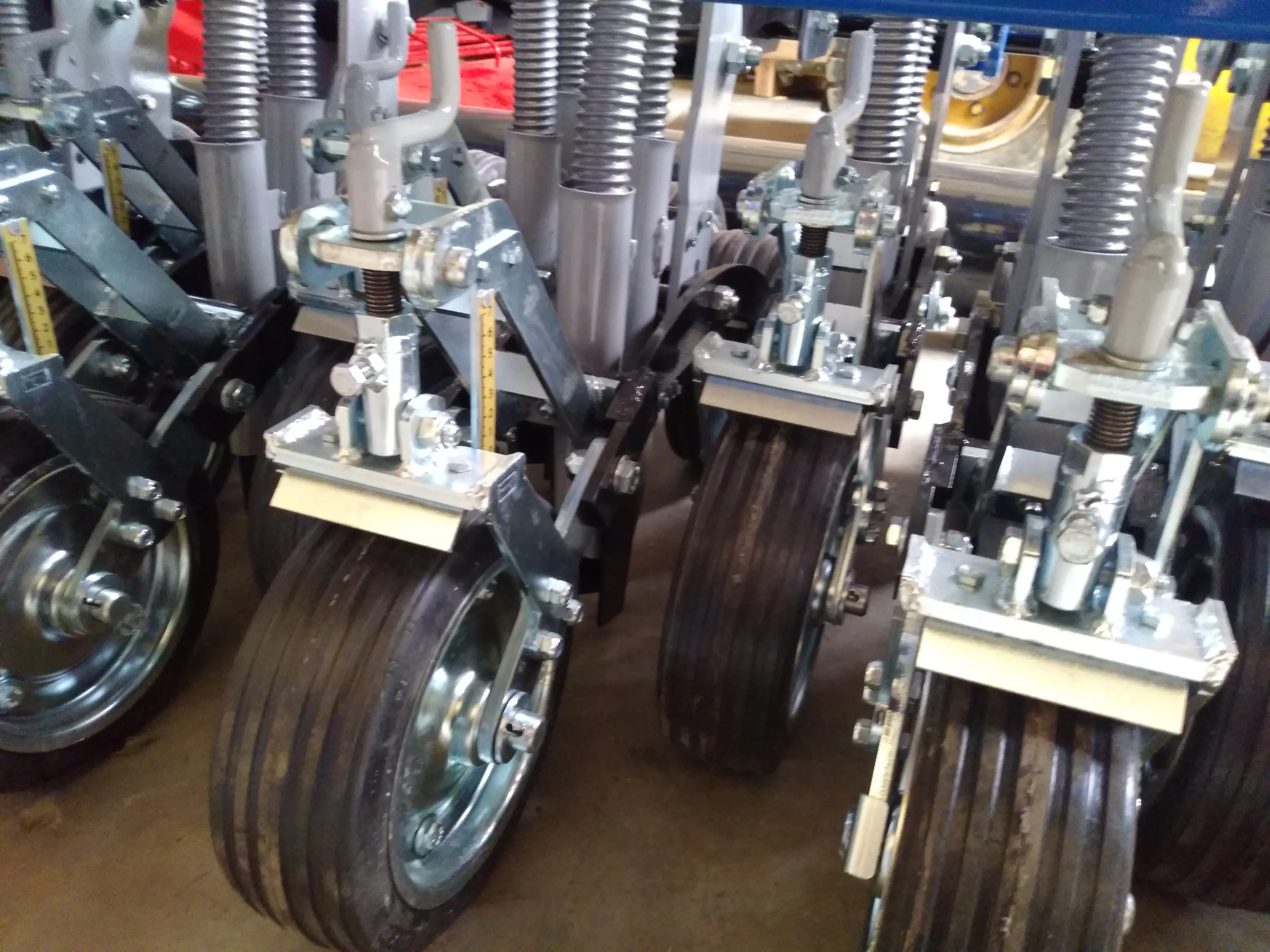 Maquina universal para plantar hortalizas